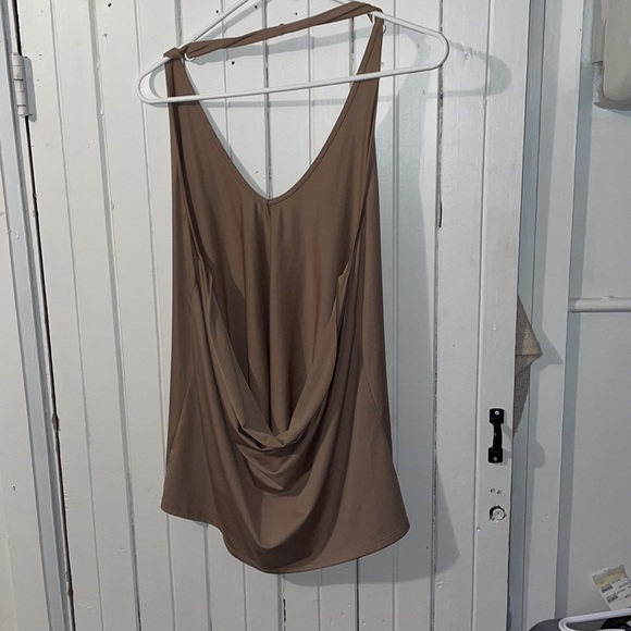 TOBI Halter Top - Picture 2 of 2